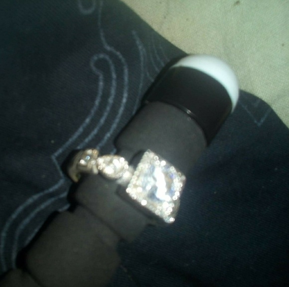 Ring - Picture 8 of 8